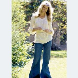 AG Adriano Goldschmied ‘The Farrah’ 70’s Bell Bottom Jeans- Sz. 28 R~age 17 yrs